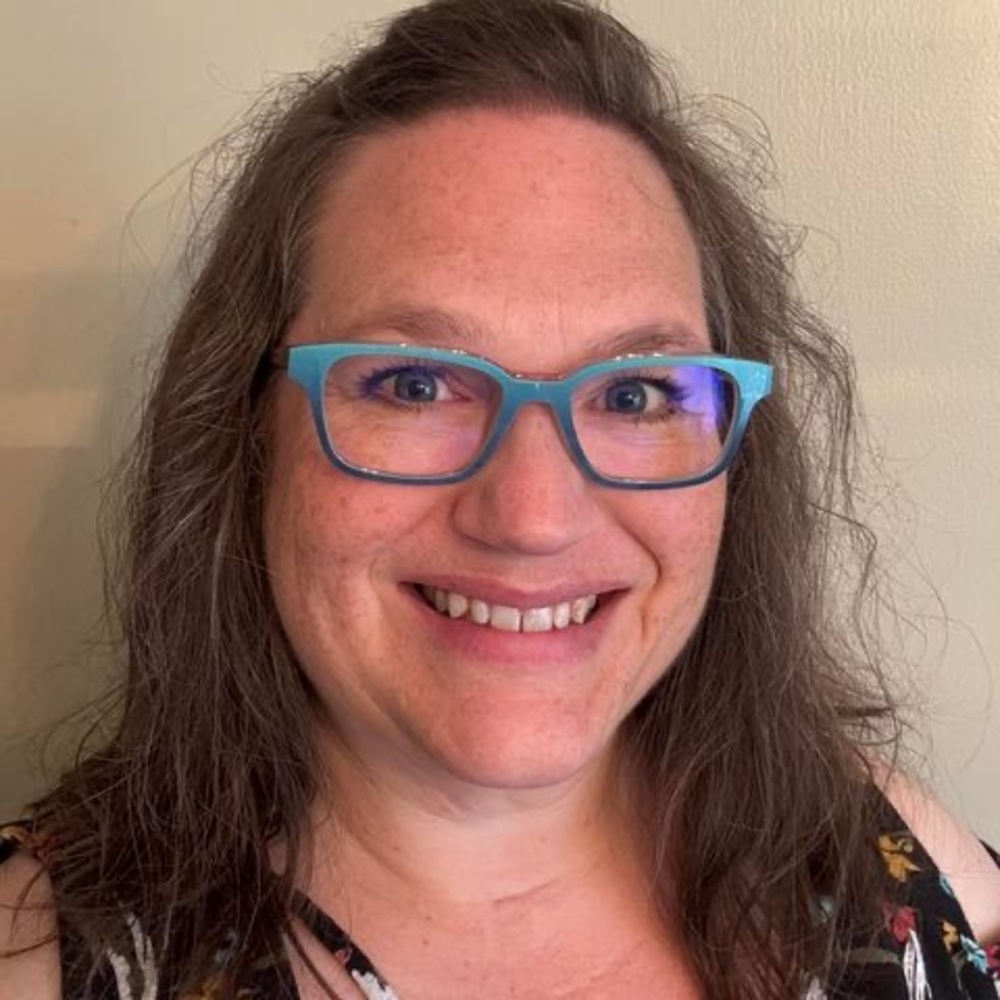 Meet your Posher, Julia